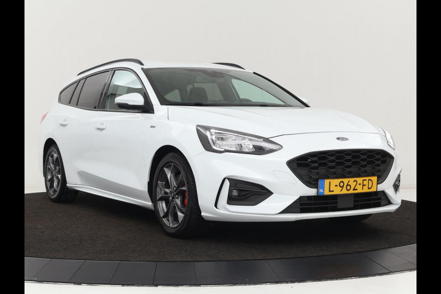 Ford Focus 1.5 EcoBoost ST Line X | Camera | Carplay | Trekhaak | Full LED | Navigatie | Keyless | Digital Cockpit | Climate control | Parkeerhulp | Cruise control