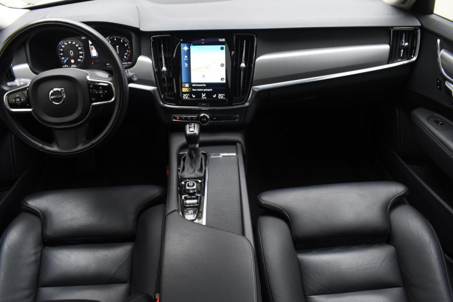 Volvo V90 T4 Business Luxury+ / Adaptive Cruise control / Elektrisch Panoramadak / Trekhaak / Stoelverwarming voor+achter / Verwarmde achterbank / Achteruitrijcamera / Elek. stoelen / Geheugen bestuurdersstoel