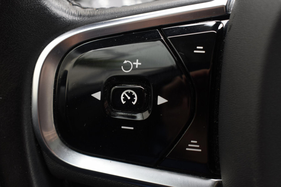 Volvo V90 T4 Business Luxury+ / Adaptive Cruise control / Elektrisch Panoramadak / Trekhaak / Stoelverwarming voor+achter / Verwarmde achterbank / Achteruitrijcamera / Elek. stoelen / Geheugen bestuurdersstoel