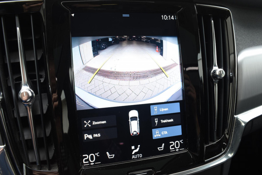 Volvo V90 T4 Business Luxury+ / Adaptive Cruise control / Elektrisch Panoramadak / Trekhaak / Stoelverwarming voor+achter / Verwarmde achterbank / Achteruitrijcamera / Elek. stoelen / Geheugen bestuurdersstoel