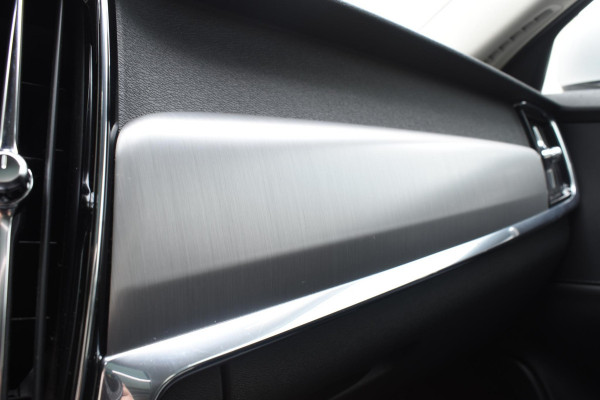 Volvo V90 T4 Business Luxury+ / Adaptive Cruise control / Elektrisch Panoramadak / Trekhaak / Stoelverwarming voor+achter / Verwarmde achterbank / Achteruitrijcamera / Elek. stoelen / Geheugen bestuurdersstoel