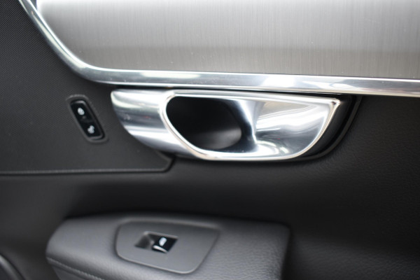 Volvo V90 T4 Business Luxury+ / Adaptive Cruise control / Elektrisch Panoramadak / Trekhaak / Stoelverwarming voor+achter / Verwarmde achterbank / Achteruitrijcamera / Elek. stoelen / Geheugen bestuurdersstoel