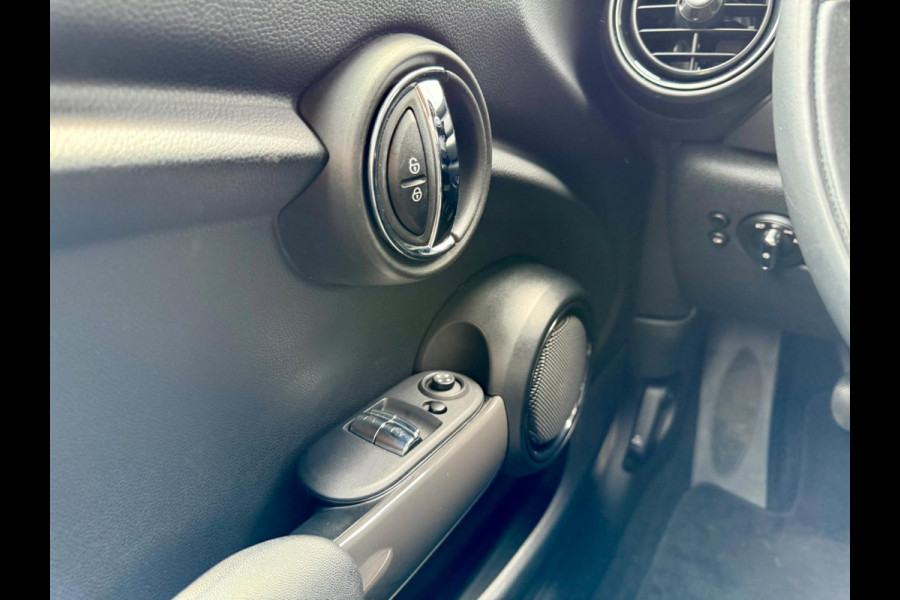 MINI Cooper 1.5 Pepper, NAP, 1e Eigenaar, CarPlay, Dealer Onderhouden