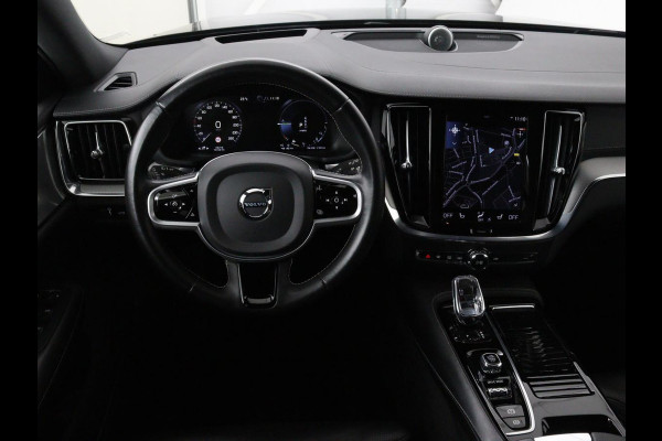 Volvo V60 2.0 T8 Recharge AWD Inscription | Panoramadak | Bowers & Wilkins | Head-Up | Massage | Ventilatie | Trekhaak | 360 Camera | Leder | Carplay | Achterbankverwarming | Navigatie | PHEV