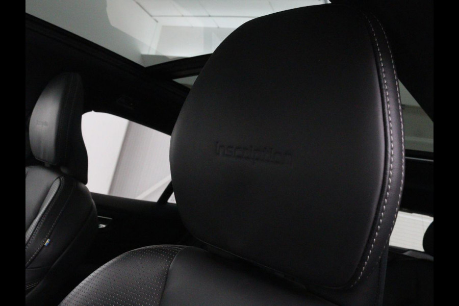 Volvo V60 2.0 T8 Recharge AWD Inscription | Panoramadak | Bowers & Wilkins | Head-Up | Massage | Ventilatie | Trekhaak | 360 Camera | Leder | Carplay | Achterbankverwarming | Navigatie | PHEV