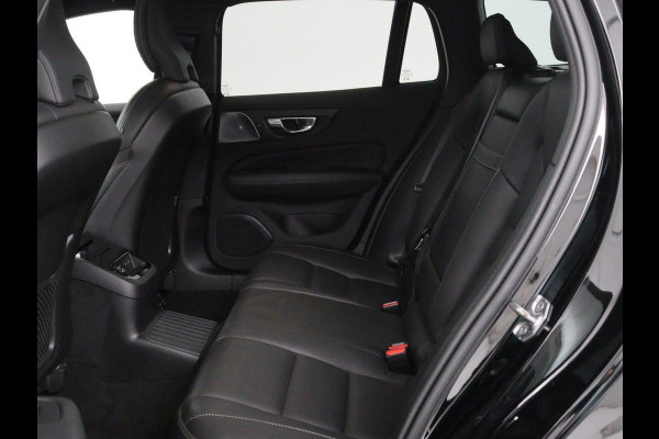 Volvo V60 2.0 T8 Recharge AWD Inscription | Panoramadak | Bowers & Wilkins | Head-Up | Massage | Ventilatie | Trekhaak | 360 Camera | Leder | Carplay | Achterbankverwarming | Navigatie | PHEV