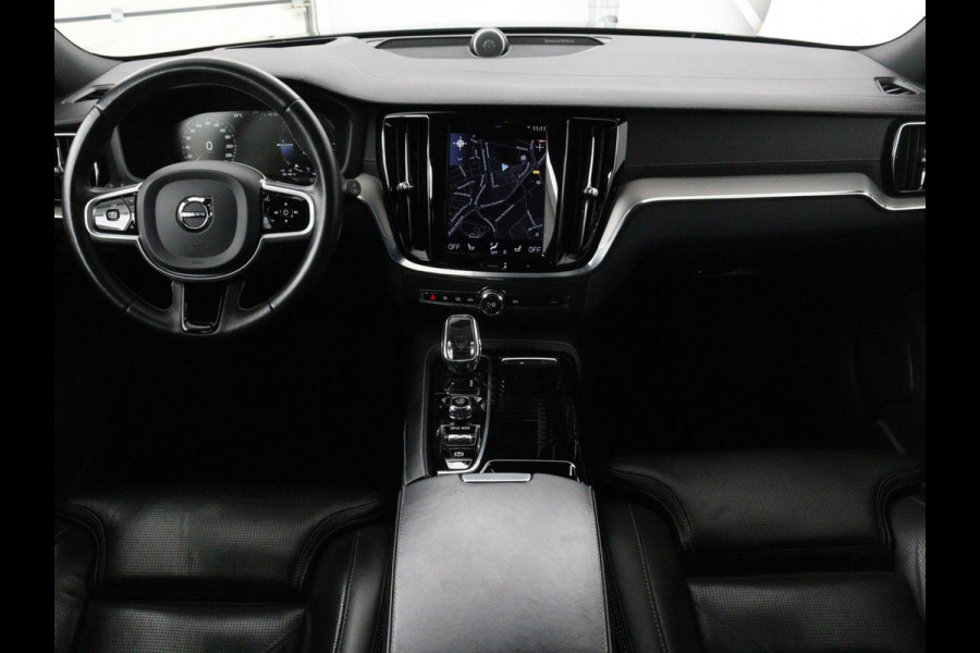 Volvo V60 2.0 T8 Recharge AWD Inscription | Panoramadak | Bowers & Wilkins | Head-Up | Massage | Ventilatie | Trekhaak | 360 Camera | Leder | Carplay | Achterbankverwarming | Navigatie | PHEV