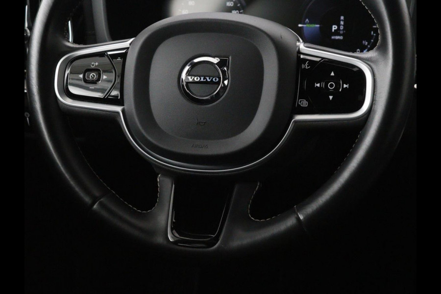 Volvo V60 2.0 T8 Recharge AWD Inscription | Panoramadak | Bowers & Wilkins | Head-Up | Massage | Ventilatie | Trekhaak | 360 Camera | Leder | Carplay | Achterbankverwarming | Navigatie | PHEV