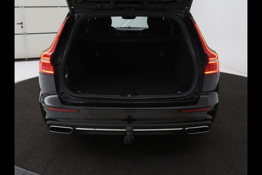Volvo V60 2.0 T8 Recharge AWD Inscription | Panoramadak | Bowers & Wilkins | Head-Up | Massage | Ventilatie | Trekhaak | 360 Camera | Leder | Carplay | Achterbankverwarming | Navigatie | PHEV