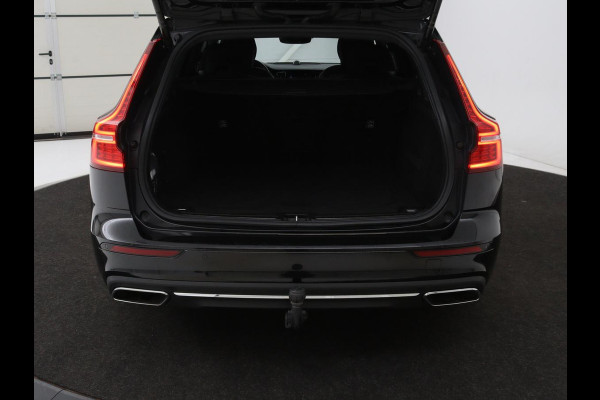 Volvo V60 2.0 T8 Recharge AWD Inscription | Panoramadak | Bowers & Wilkins | Head-Up | Massage | Ventilatie | Trekhaak | 360 Camera | Leder | Carplay | Achterbankverwarming | Navigatie | PHEV