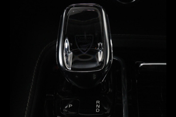 Volvo V60 2.0 T8 Recharge AWD Inscription | Panoramadak | Bowers & Wilkins | Head-Up | Massage | Ventilatie | Trekhaak | 360 Camera | Leder | Carplay | Achterbankverwarming | Navigatie | PHEV