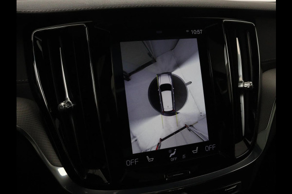 Volvo V60 2.0 T8 Recharge AWD Inscription | Panoramadak | Bowers & Wilkins | Head-Up | Massage | Ventilatie | Trekhaak | 360 Camera | Leder | Carplay | Achterbankverwarming | Navigatie | PHEV