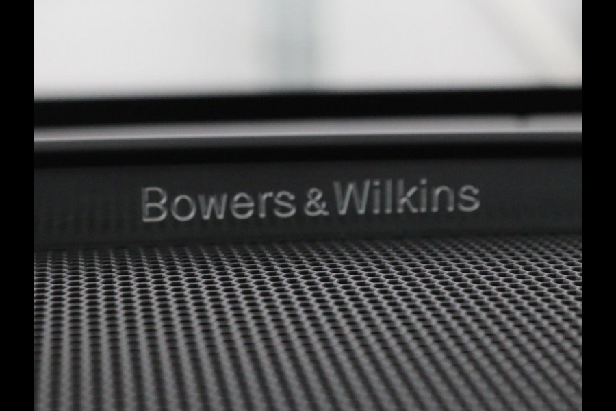 Volvo V60 2.0 T8 Recharge AWD Inscription | Panoramadak | Bowers & Wilkins | Head-Up | Massage | Ventilatie | Trekhaak | 360 Camera | Leder | Carplay | Achterbankverwarming | Navigatie | PHEV