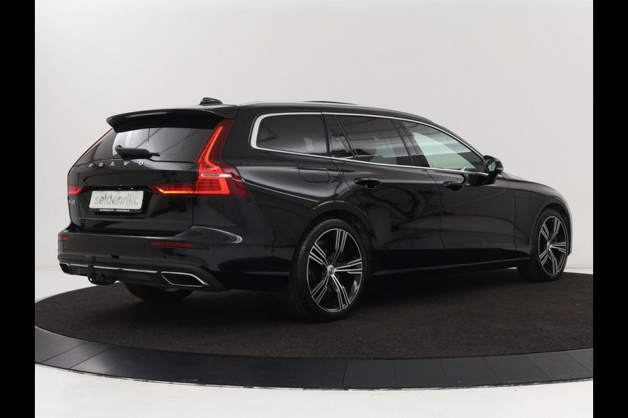 Volvo V60 2.0 T8 Recharge AWD Inscription | Panoramadak | Bowers & Wilkins | Head-Up | Massage | Ventilatie | Trekhaak | 360 Camera | Leder | Carplay | Achterbankverwarming | Navigatie | PHEV