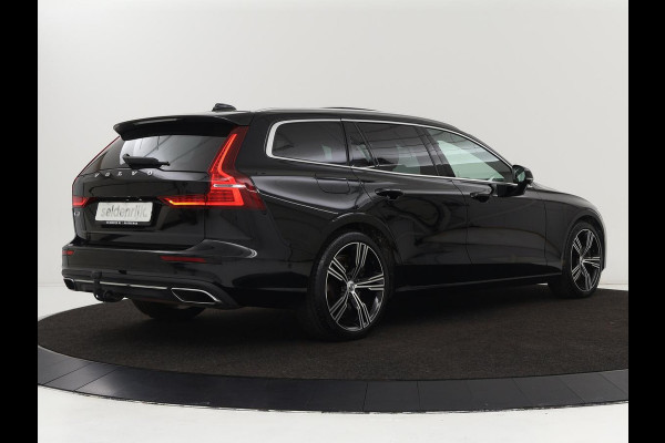 Volvo V60 2.0 T8 Recharge AWD Inscription | Panoramadak | Bowers & Wilkins | Head-Up | Massage | Ventilatie | Trekhaak | 360 Camera | Leder | Carplay | Achterbankverwarming | Navigatie | PHEV