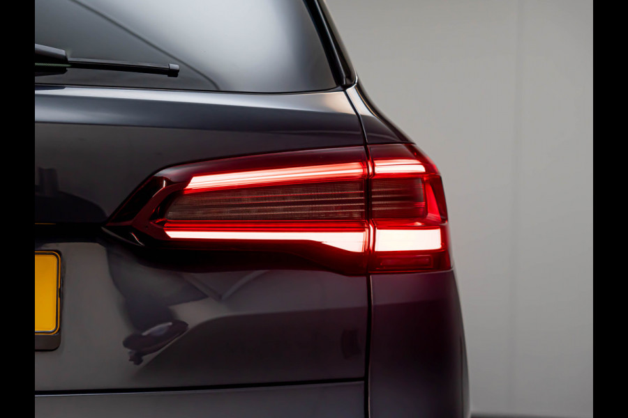 BMW X5 xDrive45e High Executive | M-Sport | Luchtvering | HUD