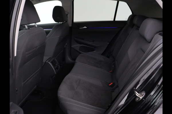 Volkswagen Golf 1.4 eHybrid Style | Stoelverwarming | Carplay | Sfeerverlichting | Navigatie | Full LED | Standkachel | Massage | Adaptive cruise | Memory
