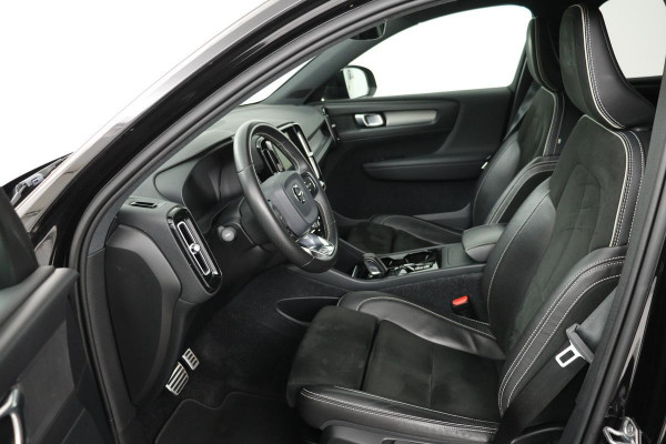 Volvo XC40 1.5 T3 R-Design | Leder/Alcantara | Full LED | Navigatie | PDC | Climate control | Getint glas | Cruise control