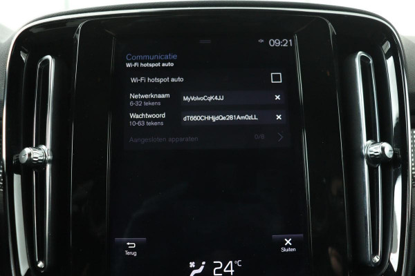 Volvo XC40 1.5 T3 R-Design | Leder/Alcantara | Full LED | Navigatie | PDC | Climate control | Getint glas | Cruise control