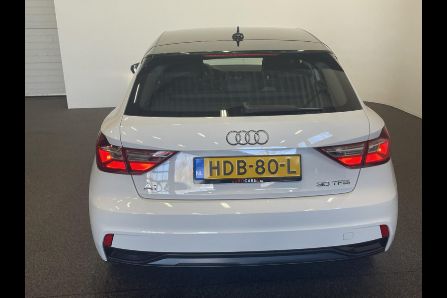 Audi A1 Sportback 30 TFSI 110pk Automaat Advanced Climate Control Navigatie Apple Carplay/Android Auto Voorstoelen verwarmd Cruise control Lichtmetalen velgen Two Tone
