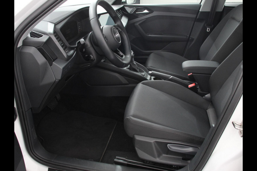Audi A1 Sportback 30 TFSI 110pk Automaat Advanced Climate Control Navigatie Apple Carplay/Android Auto Voorstoelen verwarmd Cruise control Lichtmetalen velgen Two Tone