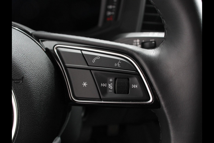 Audi A1 Sportback 30 TFSI 110pk Automaat Advanced Climate Control Navigatie Apple Carplay/Android Auto Voorstoelen verwarmd Cruise control Lichtmetalen velgen Two Tone