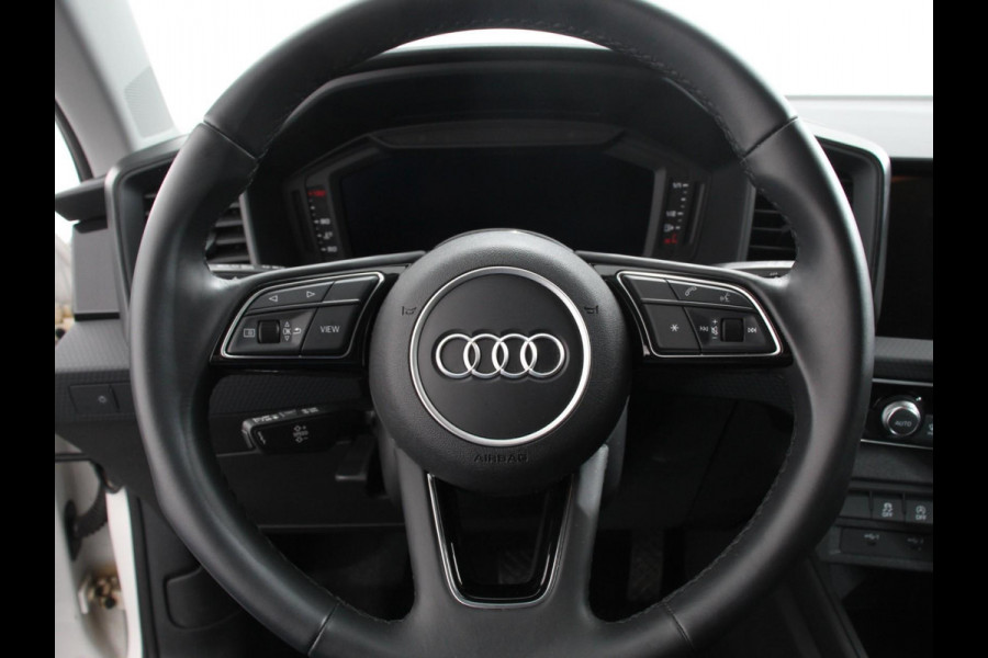 Audi A1 Sportback 30 TFSI 110pk Automaat Advanced Climate Control Navigatie Apple Carplay/Android Auto Voorstoelen verwarmd Cruise control Lichtmetalen velgen Two Tone