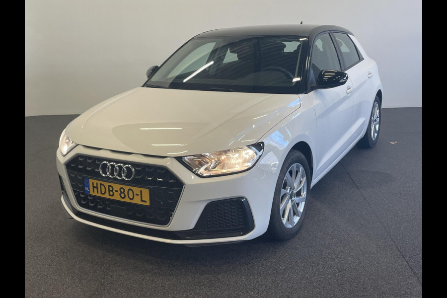Audi A1 Sportback 30 TFSI 110pk Automaat Advanced Climate Control Navigatie Apple Carplay/Android Auto Voorstoelen verwarmd Cruise control Lichtmetalen velgen Two Tone