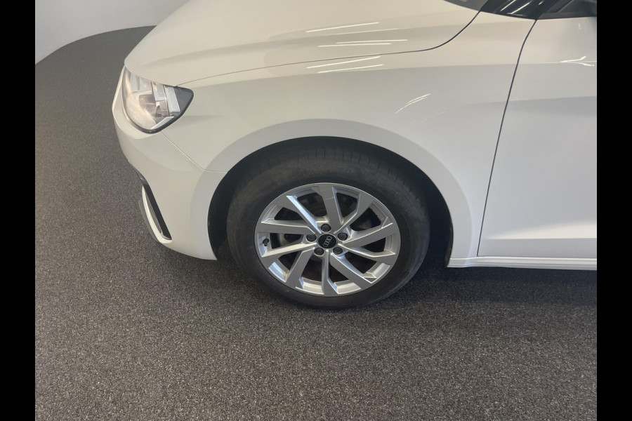 Audi A1 Sportback 30 TFSI 110pk Automaat Advanced Climate Control Navigatie Apple Carplay/Android Auto Voorstoelen verwarmd Cruise control Lichtmetalen velgen Two Tone