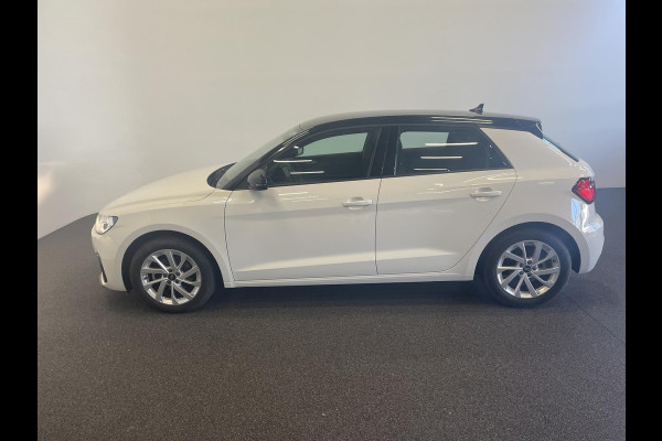 Audi A1 Sportback 30 TFSI 110pk Automaat Advanced Climate Control Navigatie Apple Carplay/Android Auto Voorstoelen verwarmd Cruise control Lichtmetalen velgen Two Tone