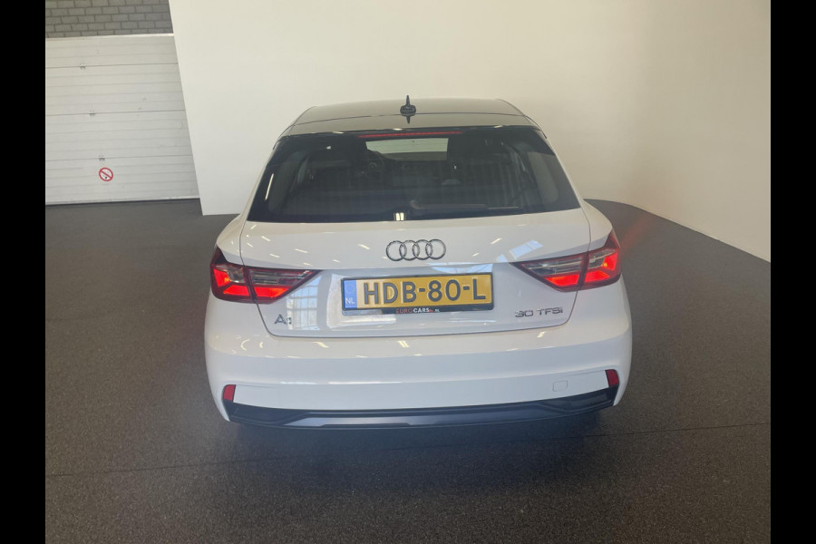 Audi A1 Sportback 30 TFSI 110pk Automaat Advanced Climate Control Navigatie Apple Carplay/Android Auto Voorstoelen verwarmd Cruise control Lichtmetalen velgen Two Tone