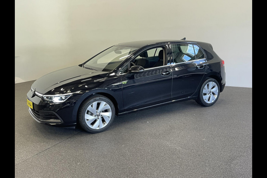 Volkswagen Golf 1.5 eTSI Style Airco ECC Carplay Navi Adaptive Crusie Control Massagestoel AGR Ambiente verlichting
