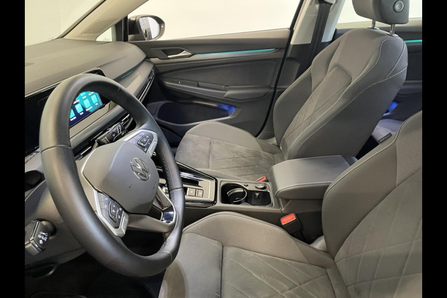 Volkswagen Golf 1.5 eTSI Style Airco ECC Carplay Navi Adaptive Crusie Control Massagestoel AGR Ambiente verlichting