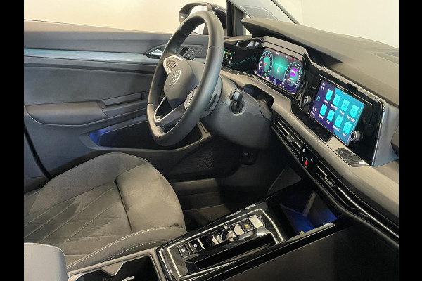 Volkswagen Golf 1.5 eTSI Style Airco ECC Carplay Navi Adaptive Crusie Control Massagestoel AGR Ambiente verlichting