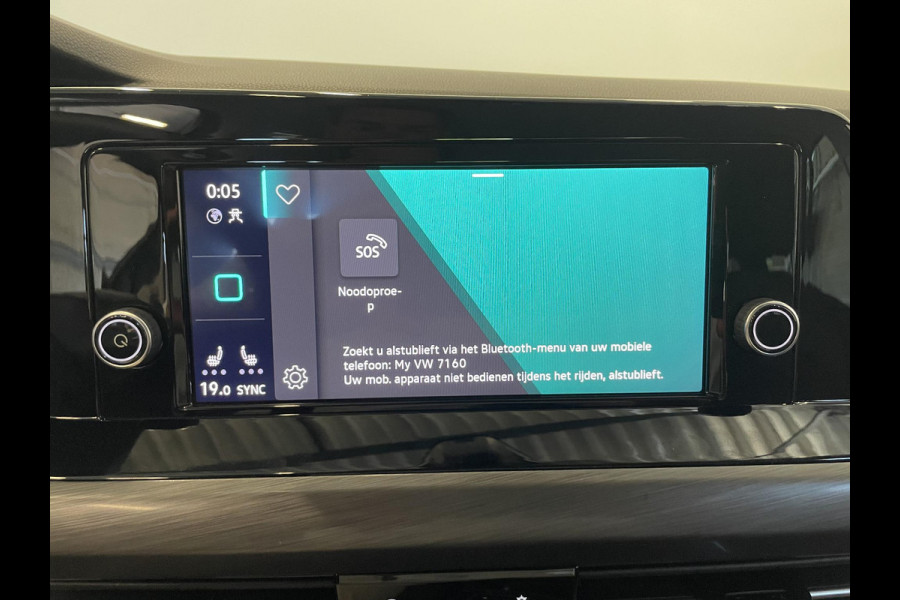 Volkswagen Golf 1.5 eTSI Style Airco ECC Carplay Navi Adaptive Crusie Control Massagestoel AGR Ambiente verlichting
