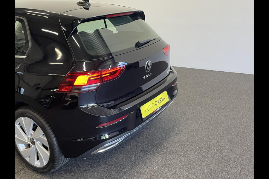 Volkswagen Golf 1.5 eTSI Style Airco ECC Carplay Navi Adaptive Crusie Control Massagestoel AGR Ambiente verlichting