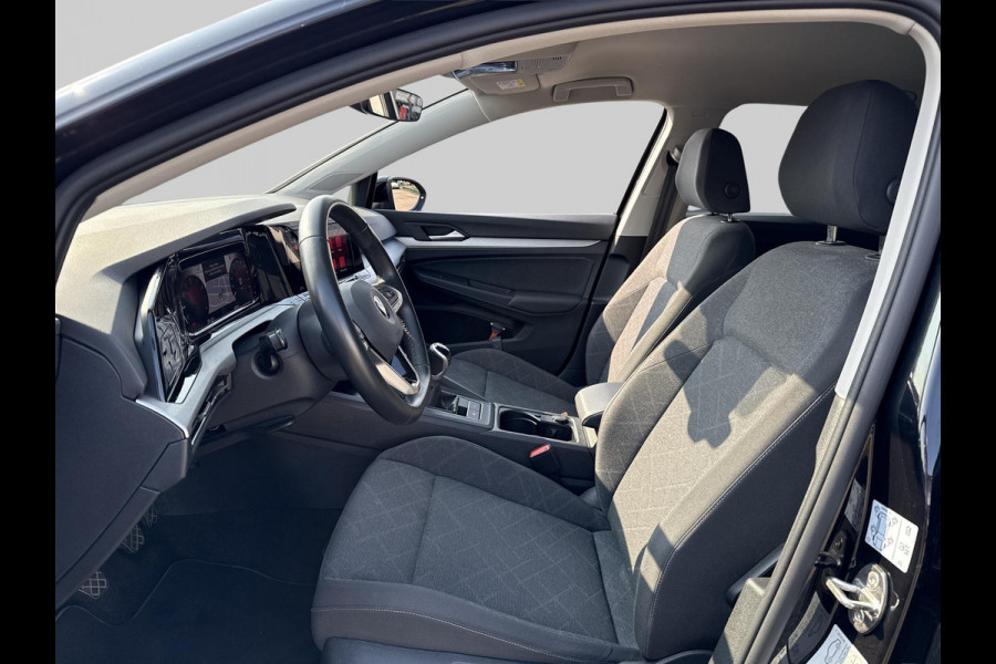 Volkswagen Golf 1.0 TSI Life  | navigatie | ACC | LED | Apple Carplay/Android Auto