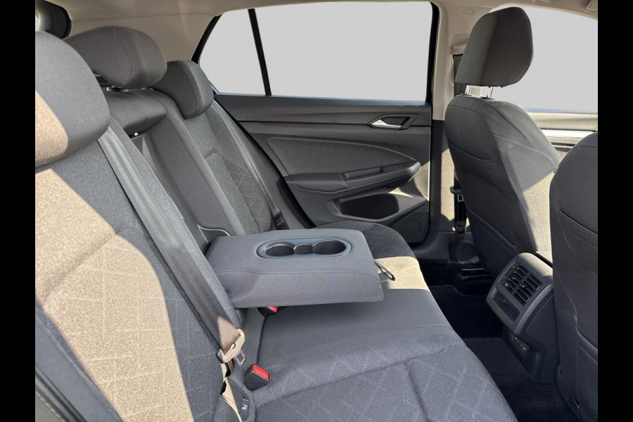 Volkswagen Golf 1.0 TSI Life  | navigatie | ACC | LED | Apple Carplay/Android Auto