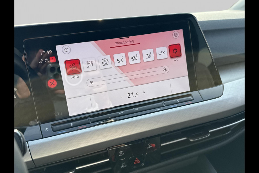 Volkswagen Golf 1.0 TSI Life  | navigatie | ACC | LED | Apple Carplay/Android Auto