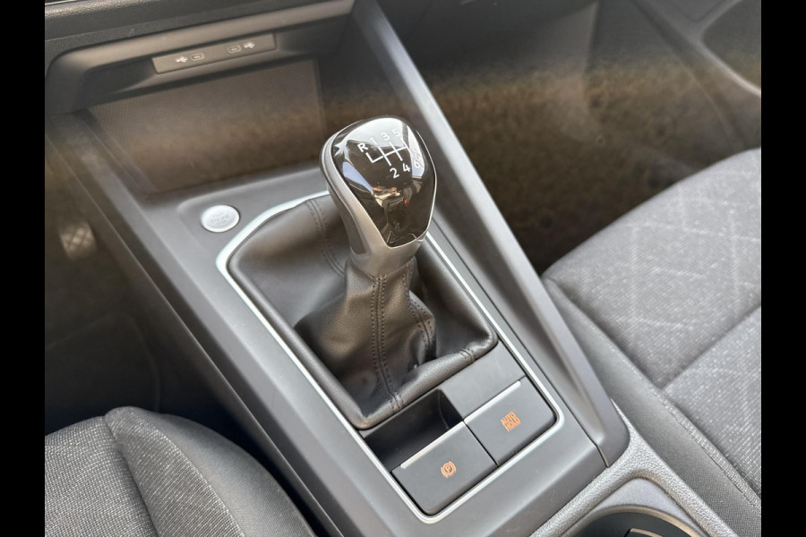 Volkswagen Golf 1.0 TSI Life  | navigatie | ACC | LED | Apple Carplay/Android Auto