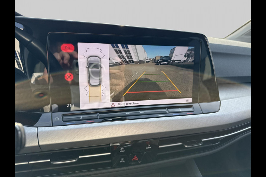Volkswagen Golf 1.0 TSI Life  | navigatie | ACC | LED | Apple Carplay/Android Auto