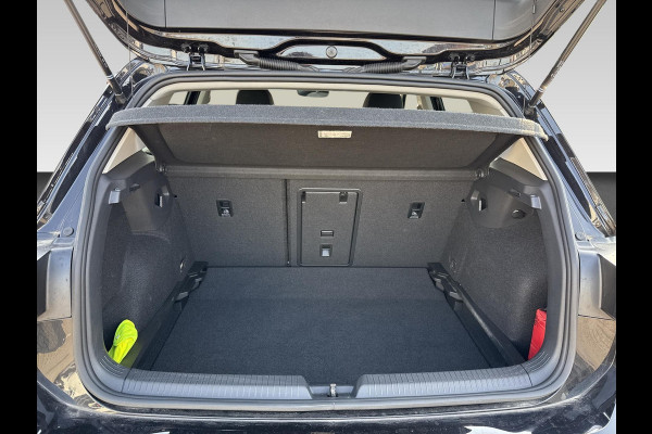 Volkswagen Golf 1.0 TSI Life  | navigatie | ACC | LED | Apple Carplay/Android Auto