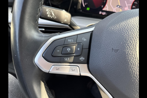 Volkswagen Golf 1.0 TSI Life  | navigatie | ACC | LED | Apple Carplay/Android Auto