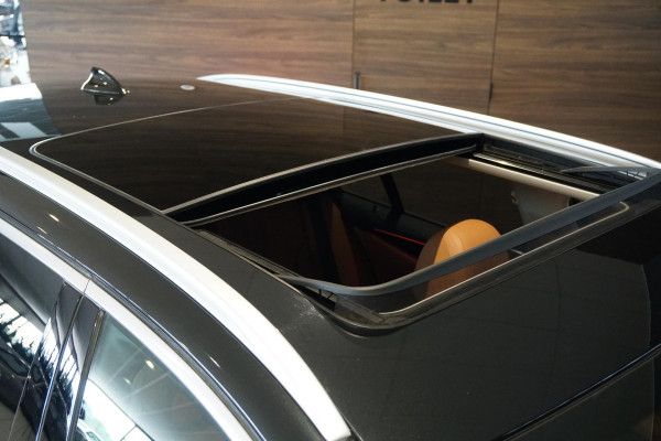 BMW 5 Serie Touring 530i xDrive Executive + PANO / ADAPTIEVE DEMPING / CAMERA / DODEHOEKDETECTIE / DEALER ONDERHOUDEN