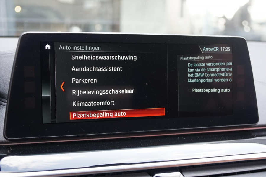 BMW 5 Serie Touring 530i xDrive Executive + PANO / ADAPTIEVE DEMPING / CAMERA / DODEHOEKDETECTIE / DEALER ONDERHOUDEN