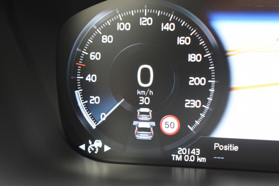 Volvo XC60 B5 250PK Momentum Exclusive / Navigatie / Adaptieve Cruisecontrol / 360 Camera / Head Up Display / Panorama Dak /  LM Velgen /