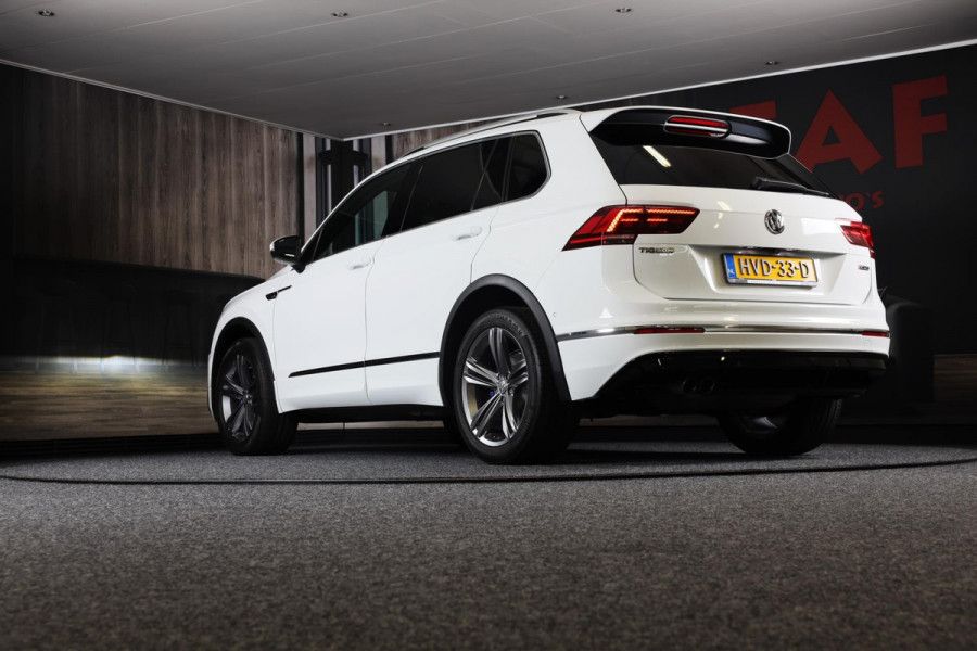 Volkswagen Tiguan 1.4 TSI 4Motion R Line / AUT / Memory / Elek Stoelen / Navi / F1 / Camera / Head Up / Leder / Led / Pano / 19 In