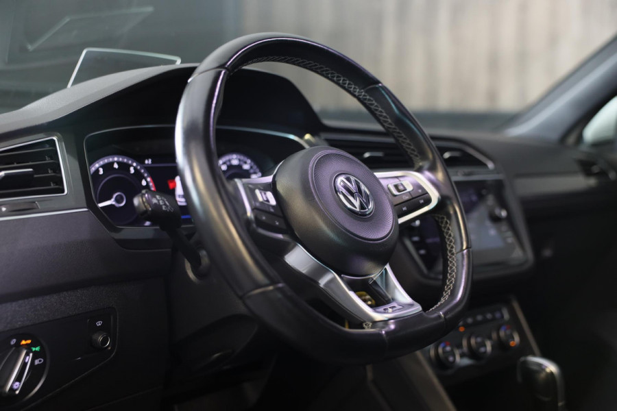 Volkswagen Tiguan 1.4 TSI 4Motion R Line / AUT / Memory / Elek Stoelen / Navi / F1 / Camera / Head Up / Leder / Led / Pano / 19 In