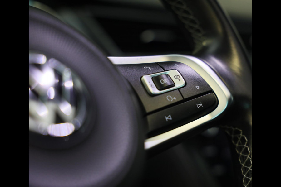 Volkswagen Tiguan 1.4 TSI 4Motion R Line / AUT / Memory / Elek Stoelen / Navi / F1 / Camera / Head Up / Leder / Led / Pano / 19 In