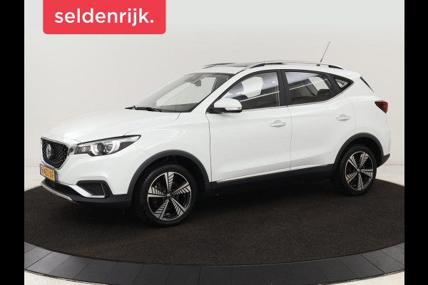 MG ZS EV Luxury 45 kWh | Panoramadak | Leder | Stoelverwarming | Carplay | Adaptive cruise | Camera | Keyless | Full LED | Navigatie